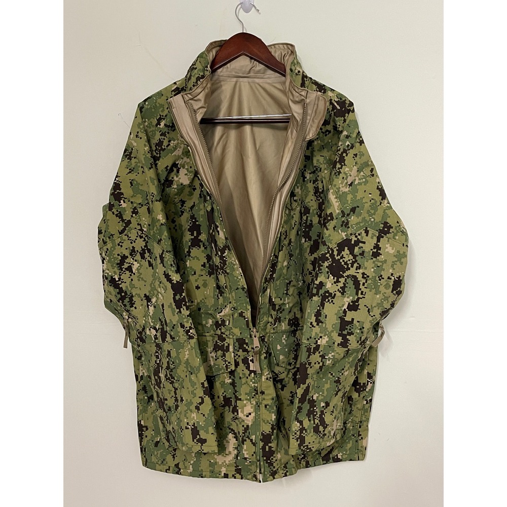 US Navy Working Parka Type III AOR2 NWU Digital Camo Large Long W911QY-11-D-0086
